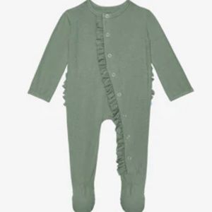 Posh peanut ribbed footie ruffled snap